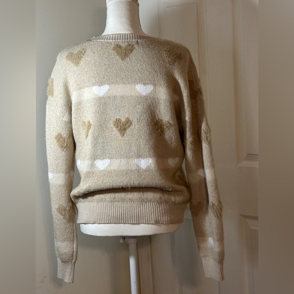 Sew In Love sweater. - Picture 2 of 6